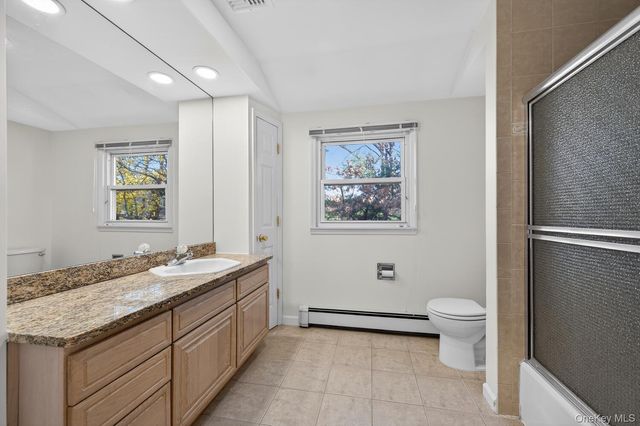 8 Blueberry Lane, Oyster Bay, NY 11771