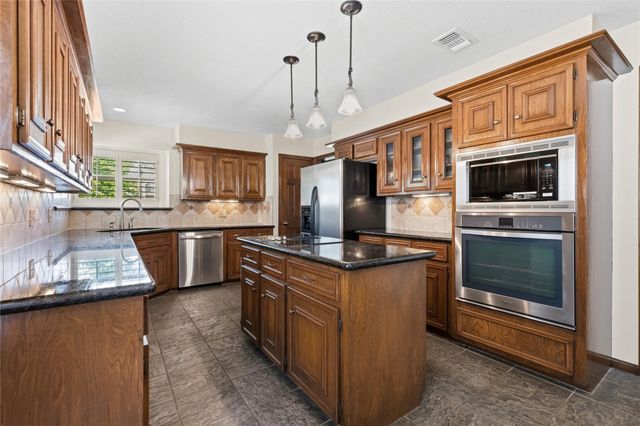 3207 Blackcastle Drive, Houston, TX 77068