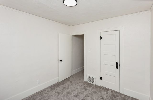 3301 Columbia Street, Des Moines, IA 50313