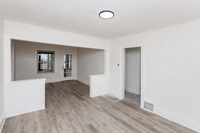 3301 Columbia Street, Des Moines, IA 50313