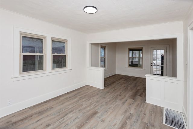 3301 Columbia Street, Des Moines, IA 50313