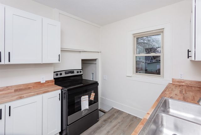 3301 Columbia Street, Des Moines, IA 50313