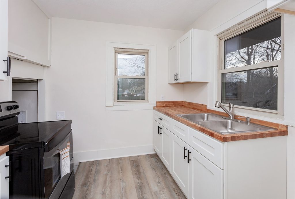 3301 Columbia Street, Des Moines, IA 50313