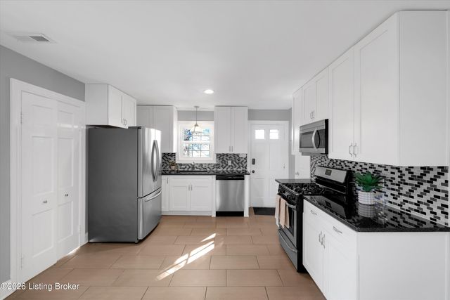 1804 Radnor Ave, Louisville, KY 40205