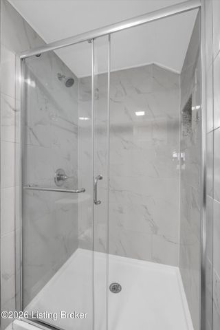 1804 Radnor Ave, Louisville, KY 40205