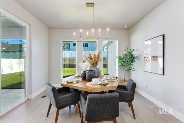 6792 Saddle Bred Way, Star, ID 83669