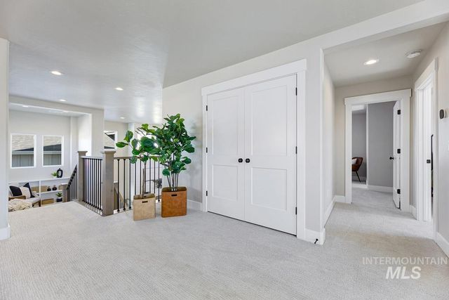 6792 Saddle Bred Way, Star, ID 83669