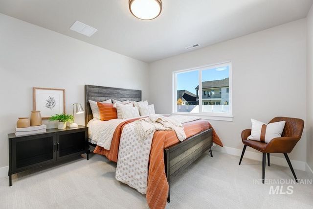 6792 Saddle Bred Way, Star, ID 83669