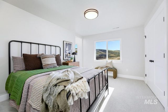 6792 Saddle Bred Way, Star, ID 83669