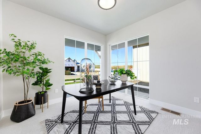 6792 Saddle Bred Way, Star, ID 83669