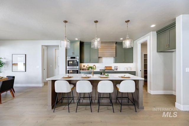 6792 Saddle Bred Way, Star, ID 83669