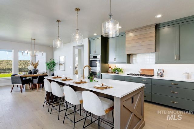 6792 Saddle Bred Way, Star, ID 83669