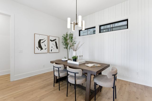 1523 Graybar Ln, Nashville, TN 37215