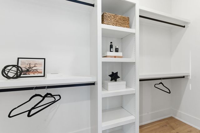 1523 Graybar Ln, Nashville, TN 37215