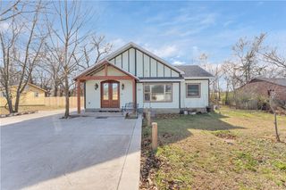 1611 W Backus Avenue, Springdale, AR 72762