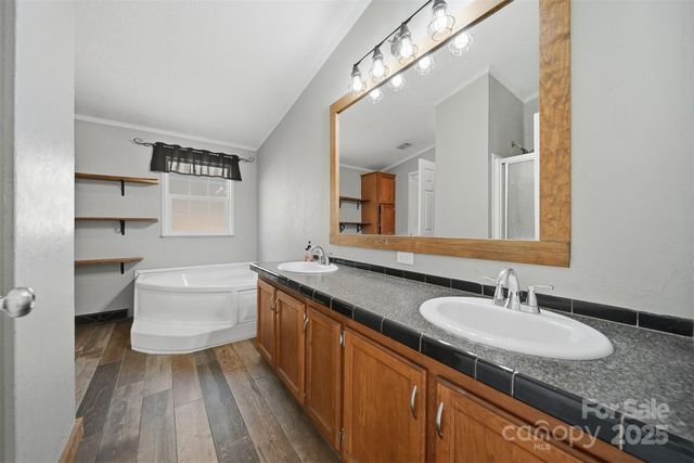 3066 Hartley Kincaid Place, Lenoir, NC 28645