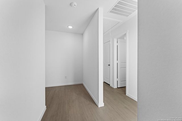 106 Ellendale Place, Fredericksburg, TX 78624