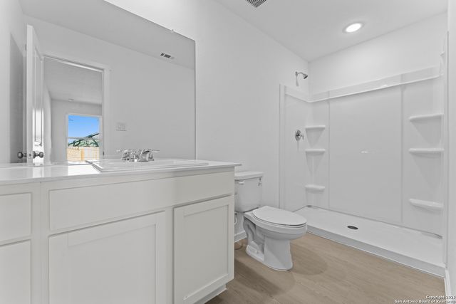 106 Ellendale Place, Fredericksburg, TX 78624