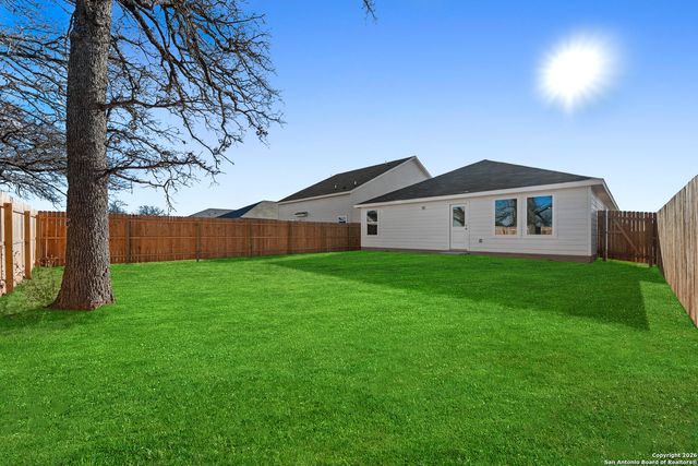 106 Ellendale Place, Fredericksburg, TX 78624