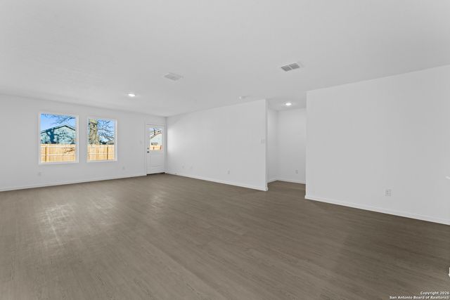 106 Ellendale Place, Fredericksburg, TX 78624