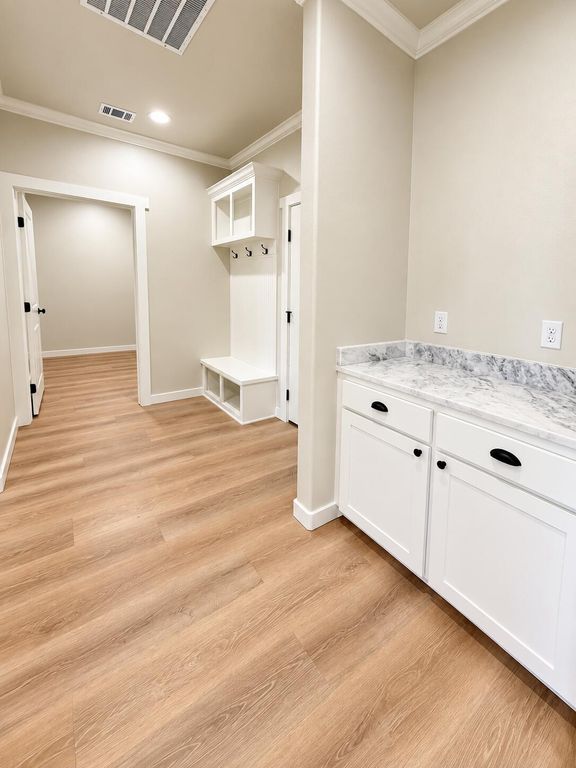Image 14 of property listing at 5026 Shefflera Drive, San Angelo, TX 76904