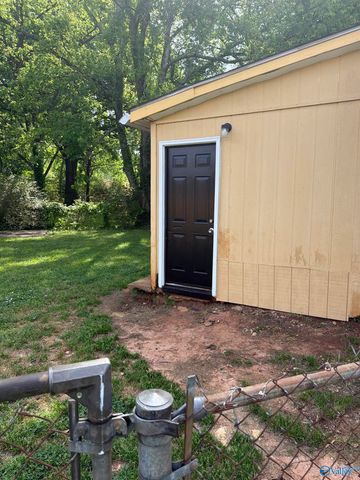 2614 Landsdale Drive NW, Huntsville, AL 35810