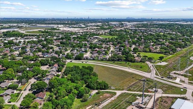 718 Staffordshire Road, Stafford, TX 77477