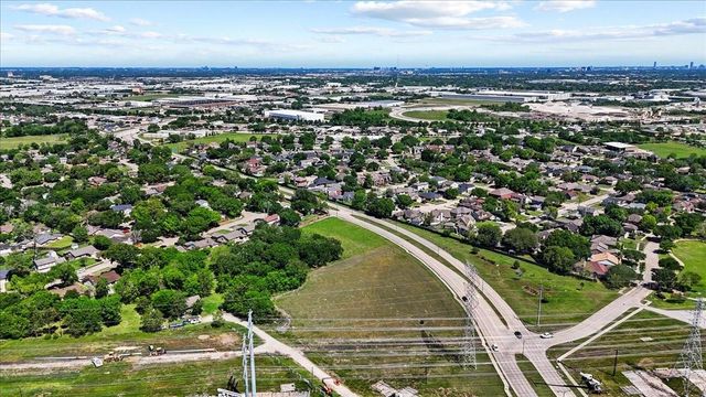 718 Staffordshire Road, Stafford, TX 77477