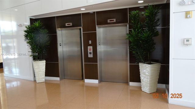 2775 NE 187th St 524, Aventura, FL 33180