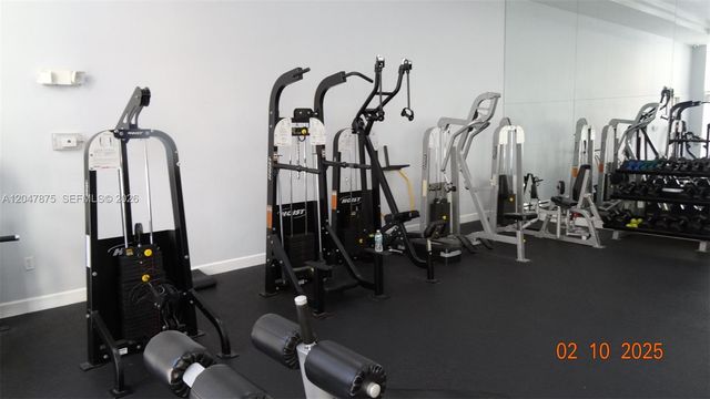 2775 NE 187th St 524, Aventura, FL 33180