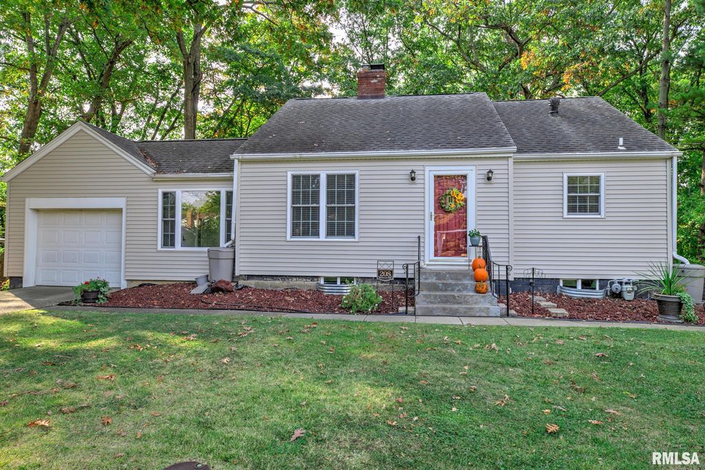 208 MONTROSE Avenue, East Peoria, IL 61611