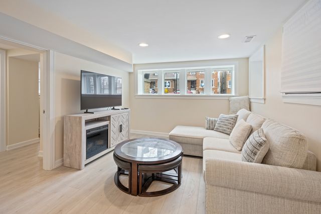 5219 W Deming Place G, Chicago, IL 60639