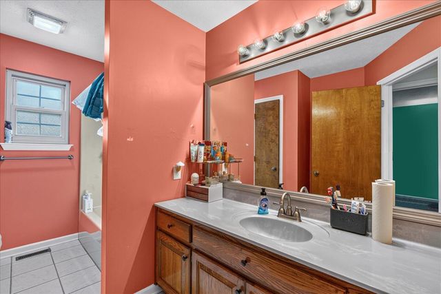 663 Castleview Drive, Ringgold, GA 30736