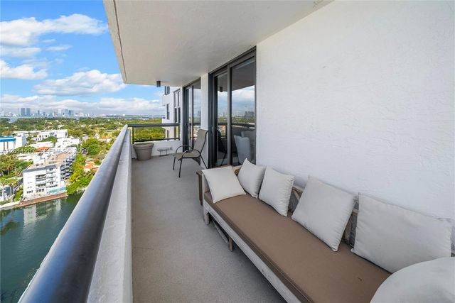 2555 Collins Ave 2014, Miami Beach, FL 33140