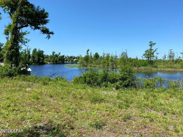 9523 Indian Bluff Resort Lane, Youngstown, FL 32466