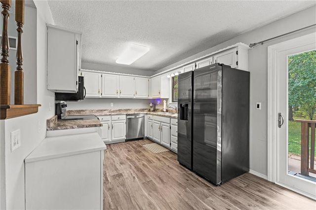 713 S CLAIRBORNE Road, Olathe, KS 66062