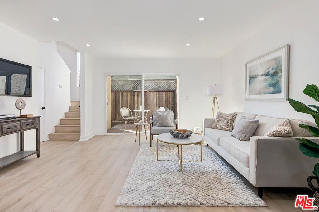 717 Copeland Court 4, Santa Monica, CA 90405