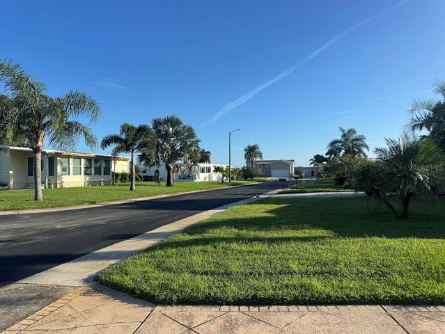 22 HAMILTON LANE, Palm Harbor, FL 34684
