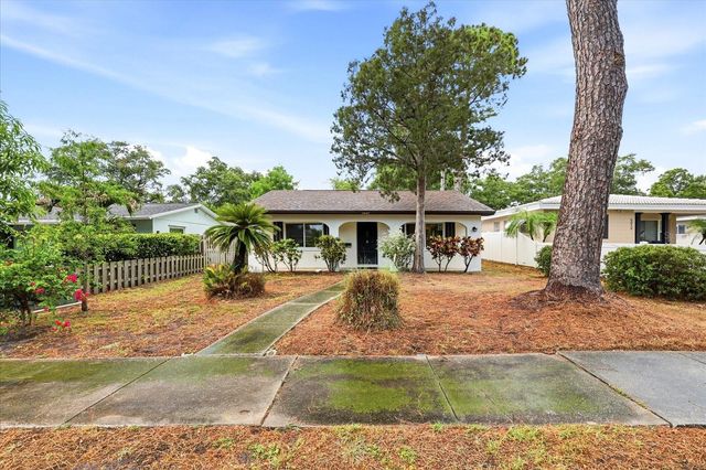 5027 1ST AVENUE N, St Petersburg, FL 33710