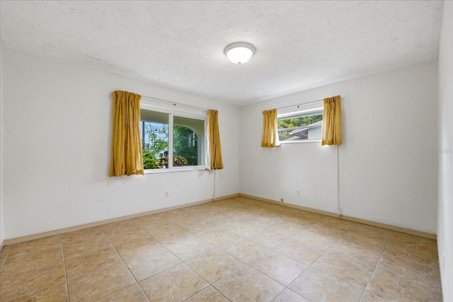 5027 1ST AVENUE N, St Petersburg, FL 33710