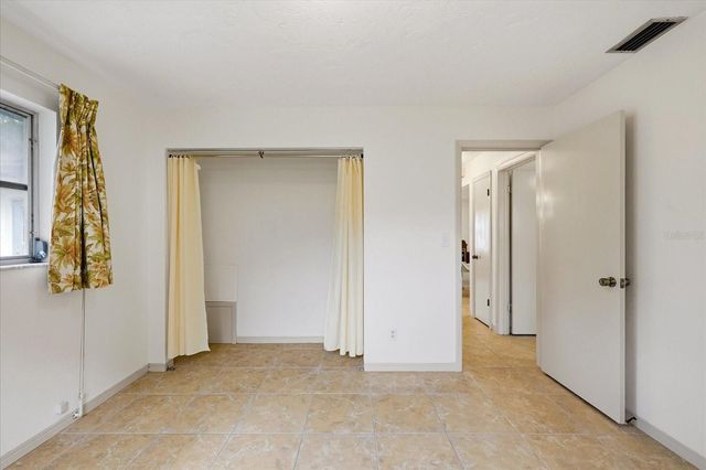 5027 1ST AVENUE N, St Petersburg, FL 33710