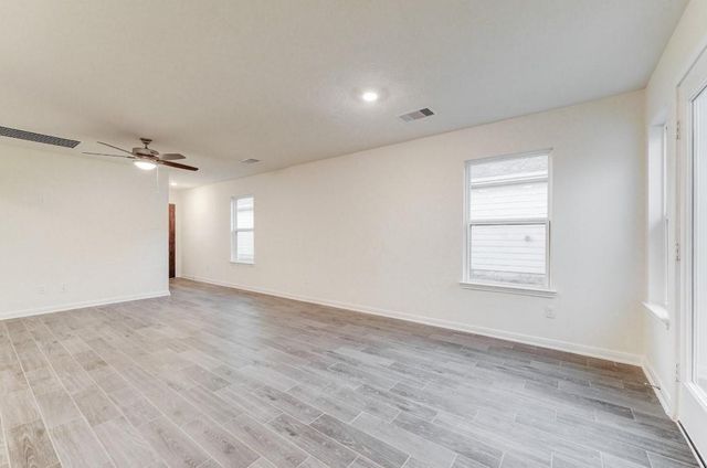 534 Broken Boulder Street, Magnolia, TX 77354