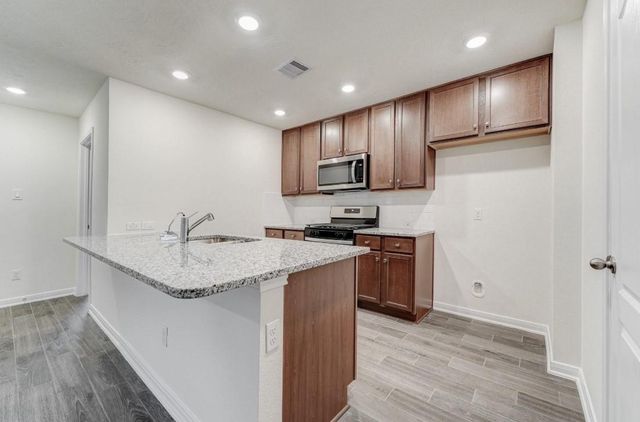 534 Broken Boulder Street, Magnolia, TX 77354