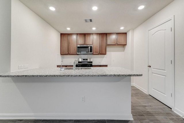 534 Broken Boulder Street, Magnolia, TX 77354