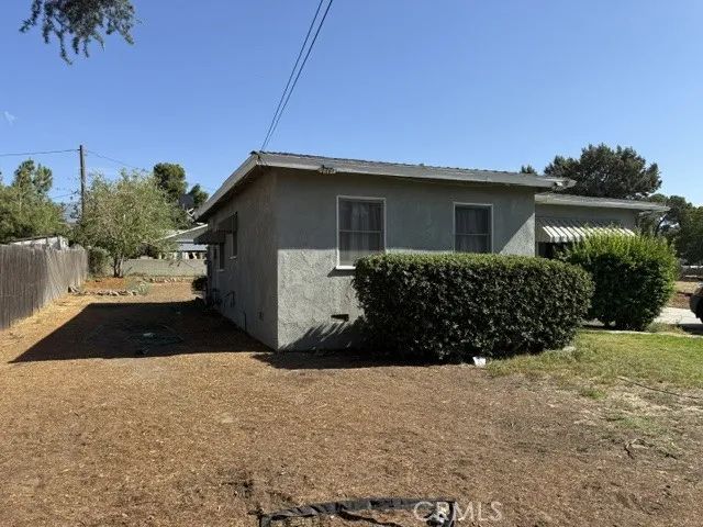 1425 W Hays, Banning, CA 92220