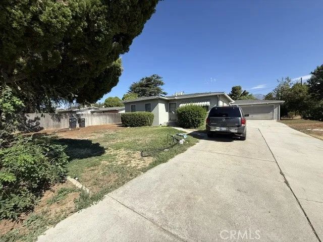 1425 W Hays, Banning, CA 92220