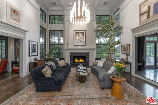 7171 Chelan Way, Los Angeles, CA 90068