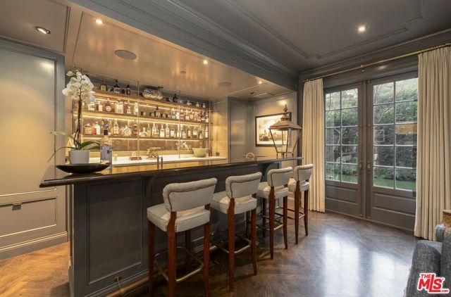 7171 Chelan Way, Los Angeles, CA 90068