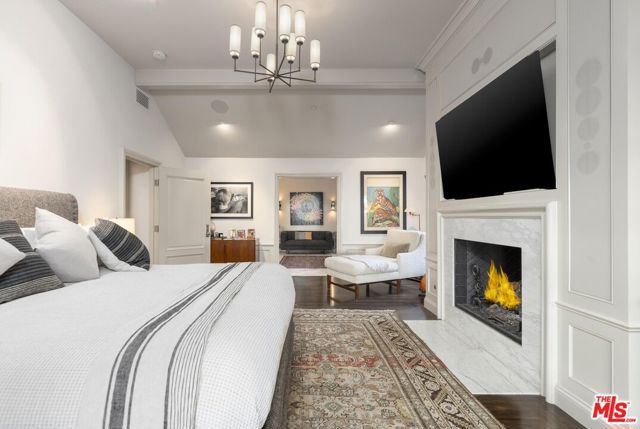 7171 Chelan Way, Los Angeles, CA 90068