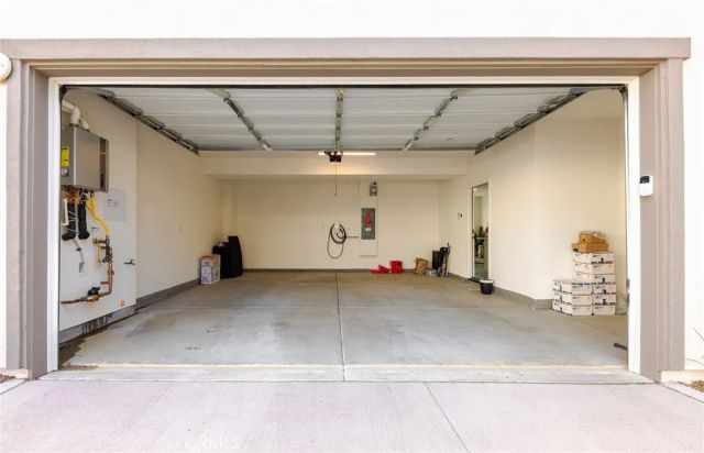 4058 E Coronado Privado, Ontario, CA 91761